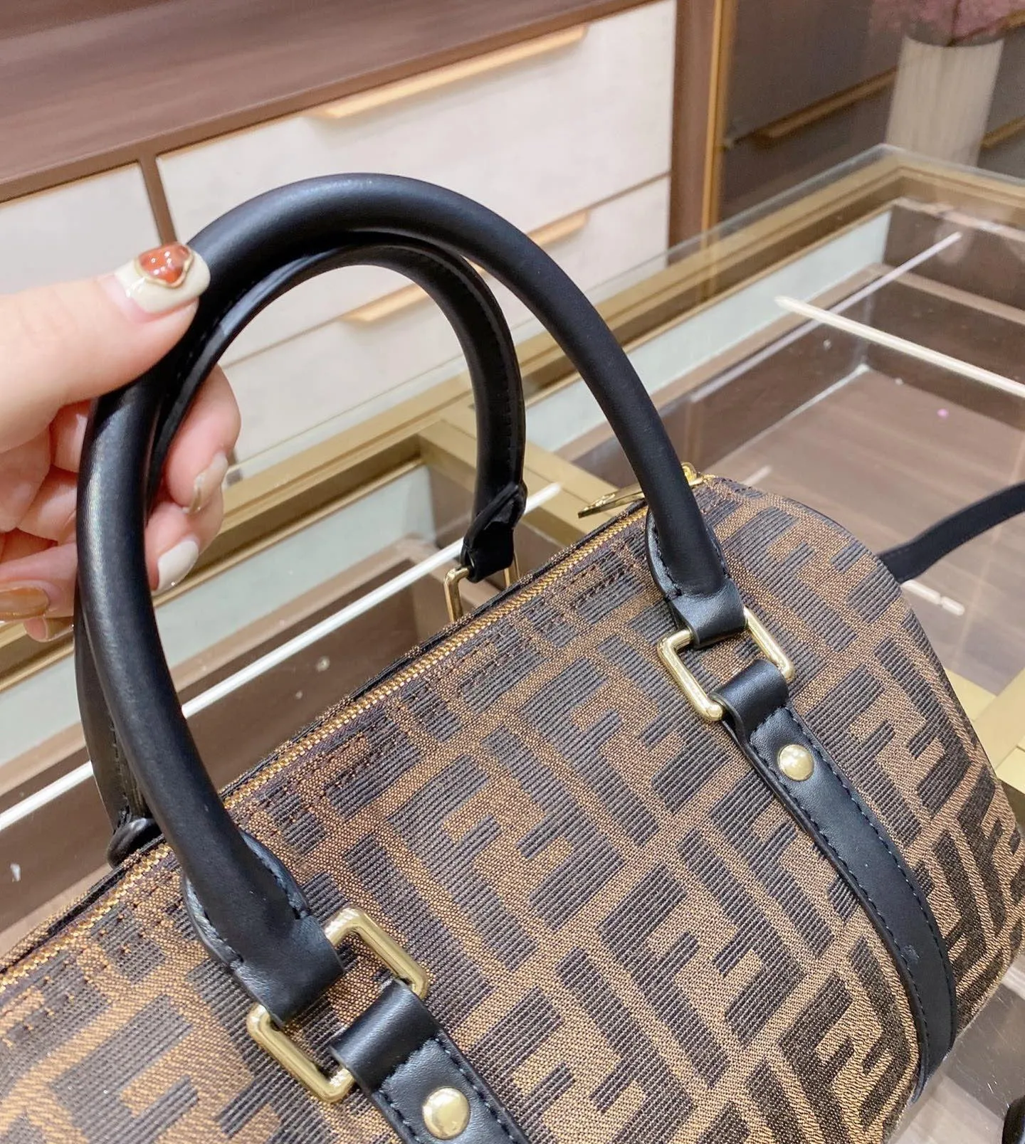 EN   Designer bags by Fendi 151