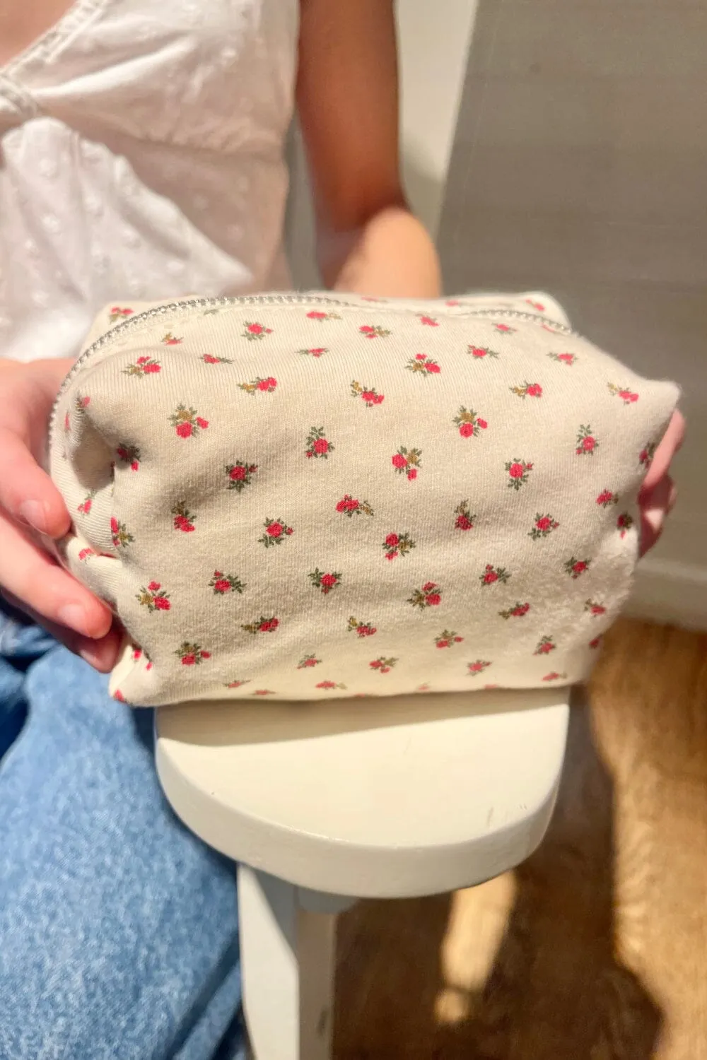 Red Roses Mini Makeup Bag
