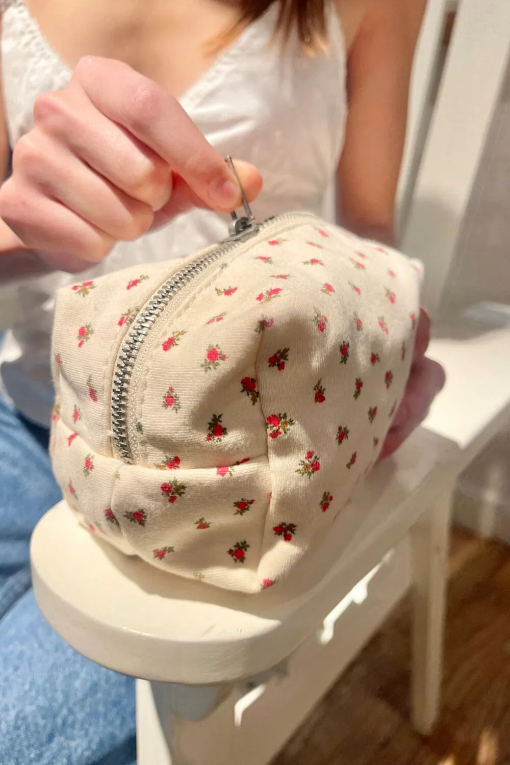 Red Roses Mini Makeup Bag