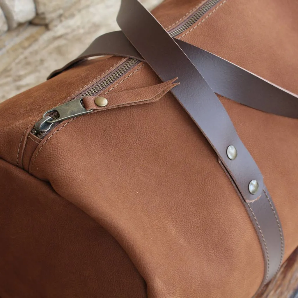 Weekender and duffel leather bag